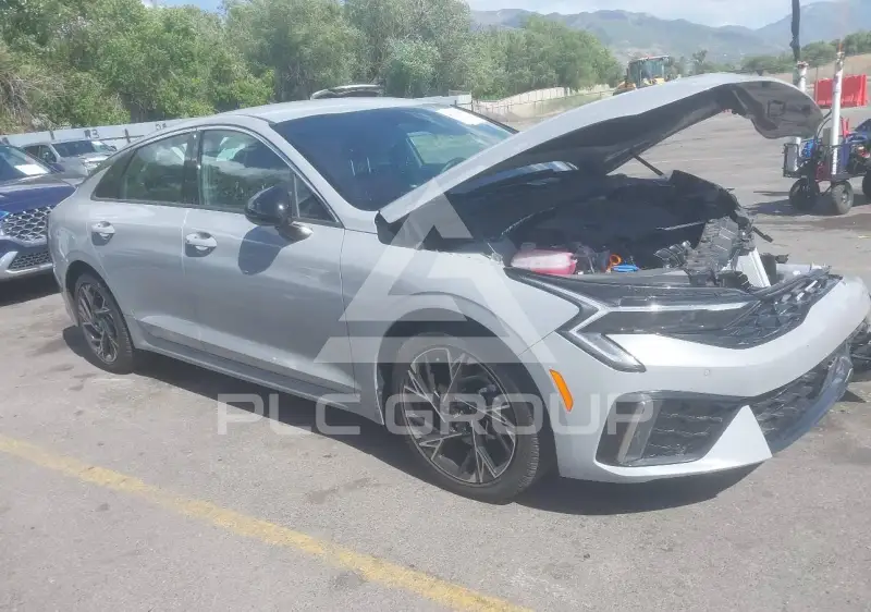 2026 KIA K5 фото