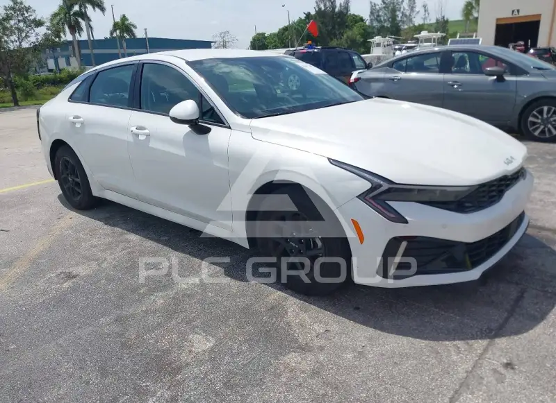 2026 KIA K5 фото