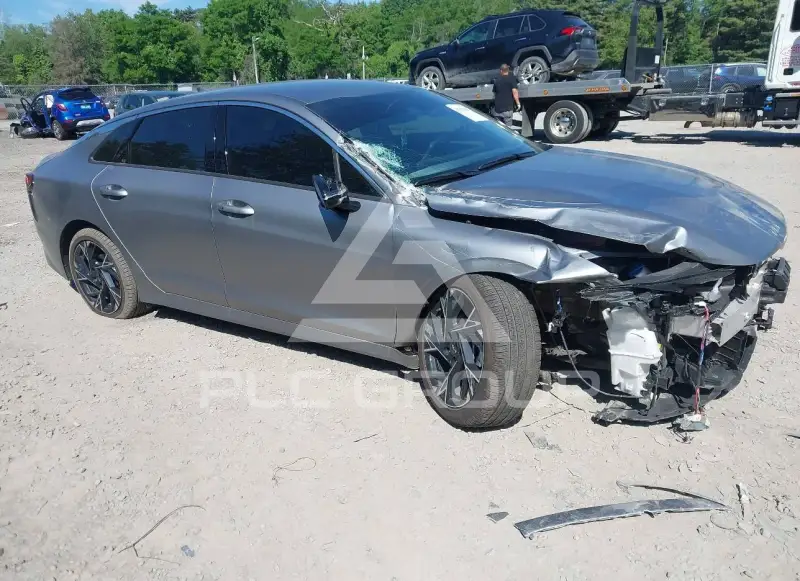2026 KIA K5 фото