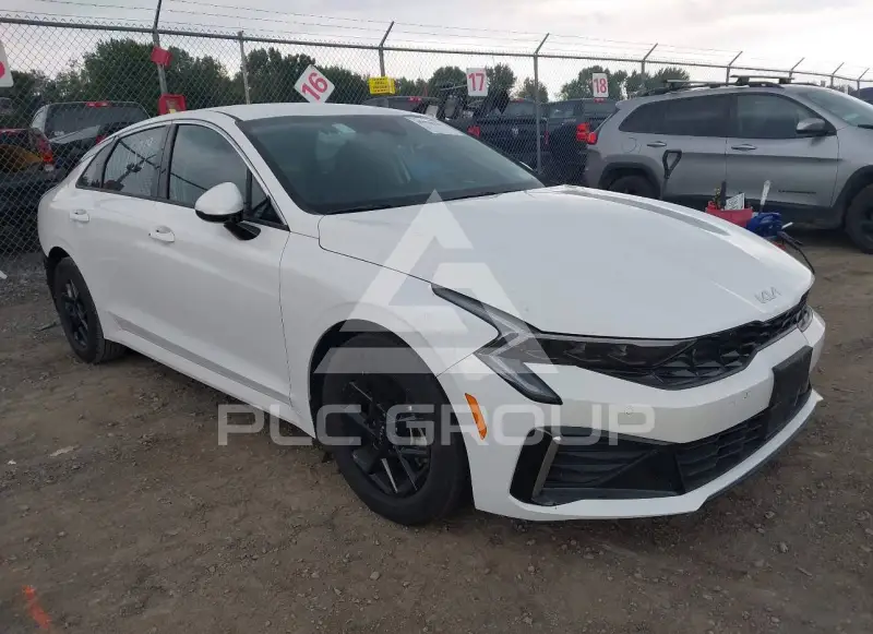 2026 KIA K5 фото