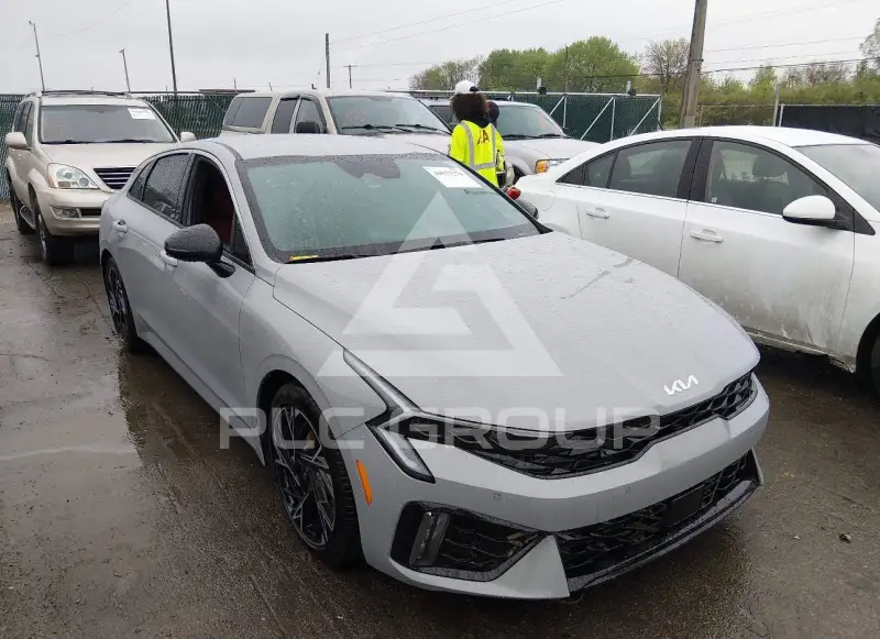 2026 KIA K5 фото