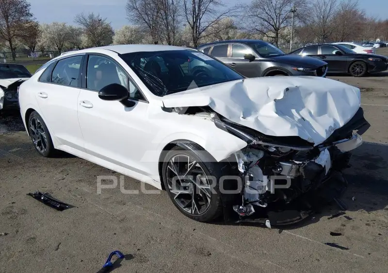 2026 KIA K5 фото