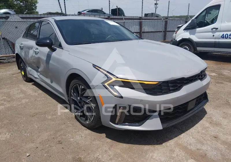 2026 KIA K5 фото