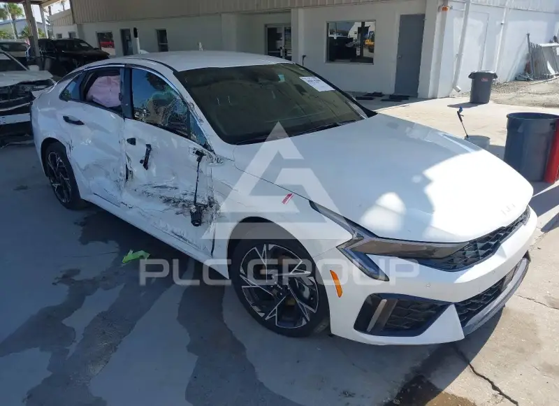 2026 KIA K5 фото