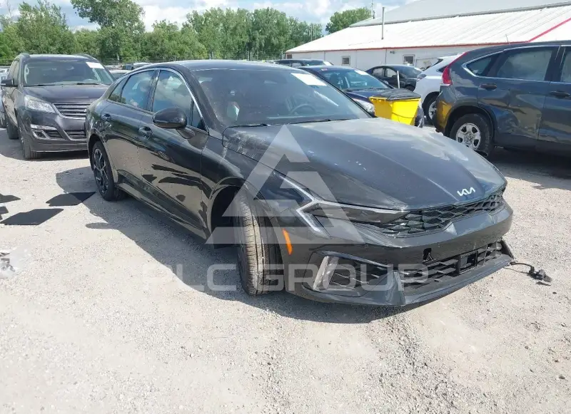 2026 KIA K5 фото