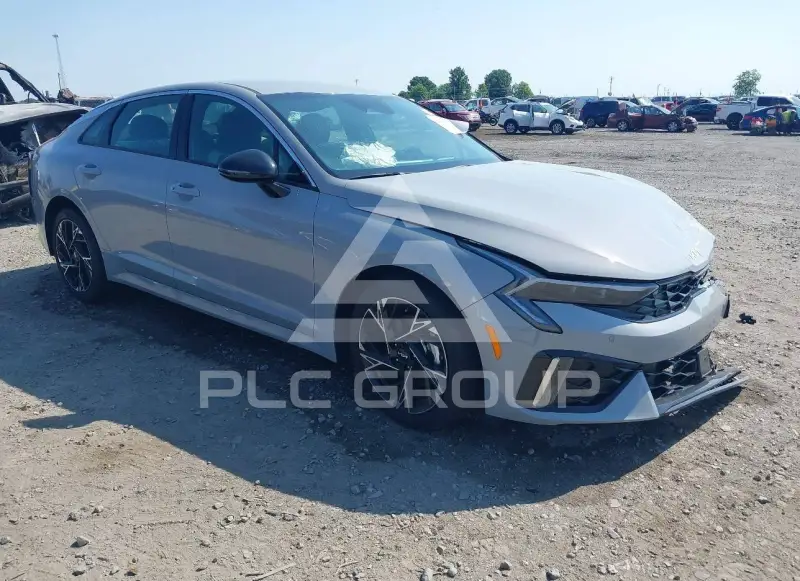 2026 KIA K5 фото