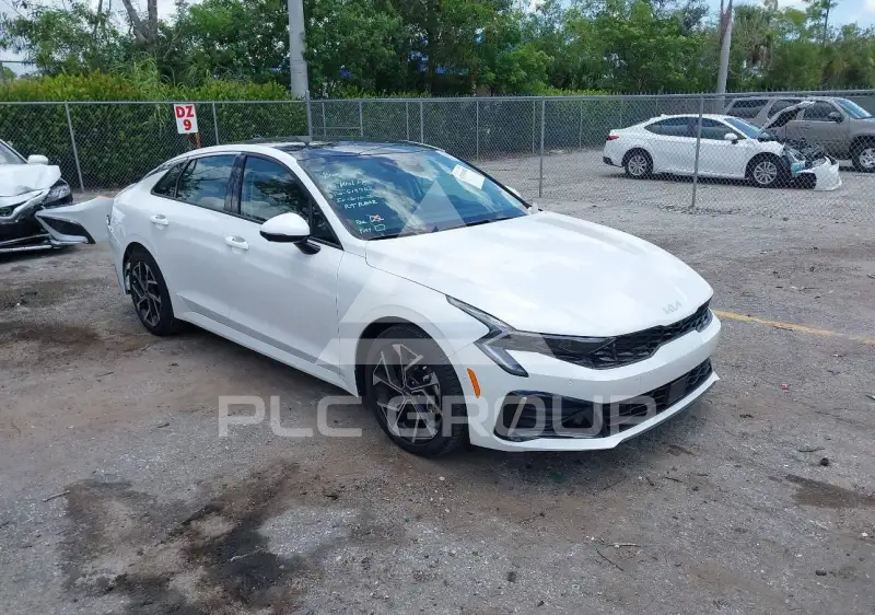 2026 KIA K5 фото