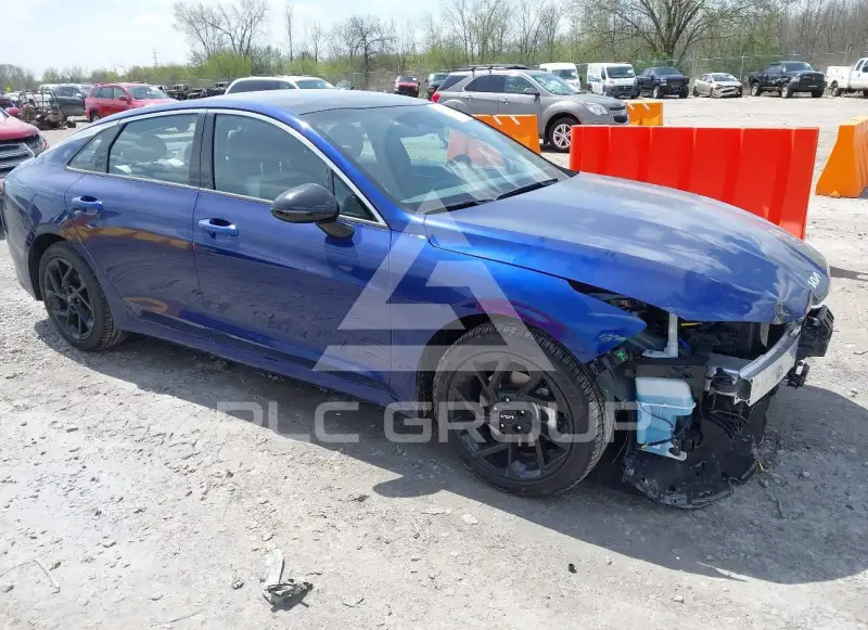 2026 KIA K5 фото