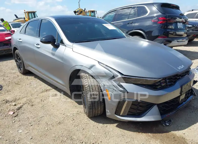 2026 KIA K5 фото