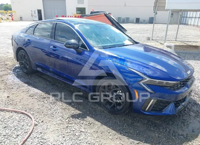 2026 KIA K5 фото