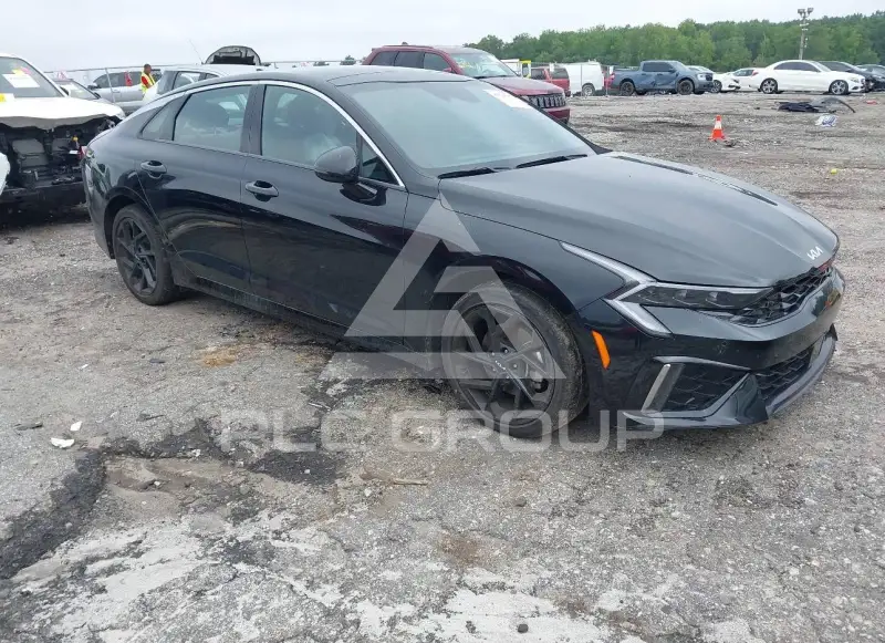 2026 KIA K5 фото