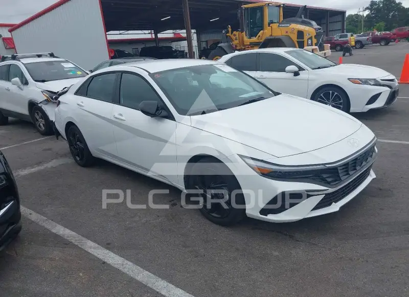 2026 Hyundai Elantra фото