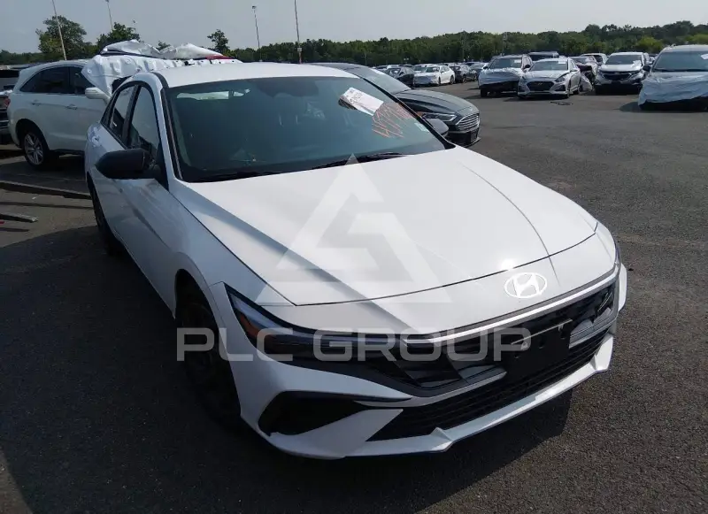 2026 Hyundai Elantra фото