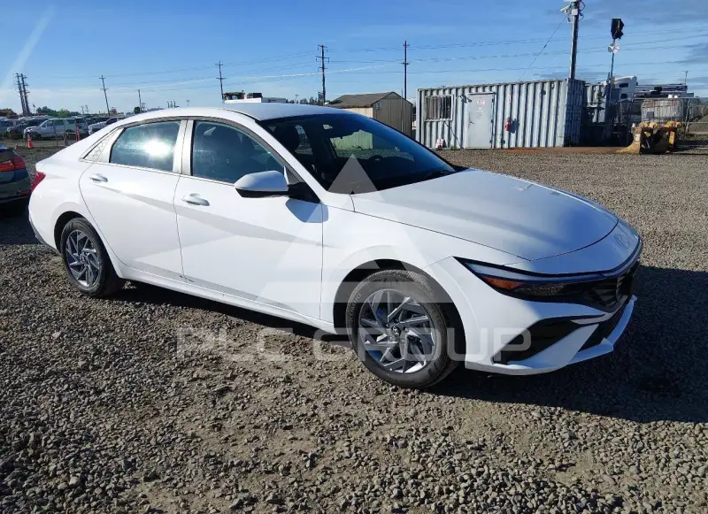 2026 Hyundai Elantra photo