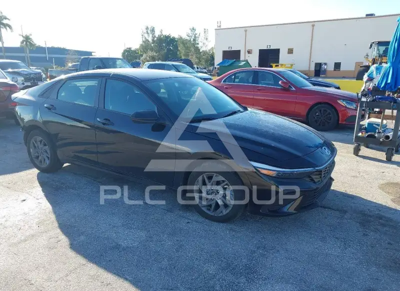 2026 Hyundai Elantra фото