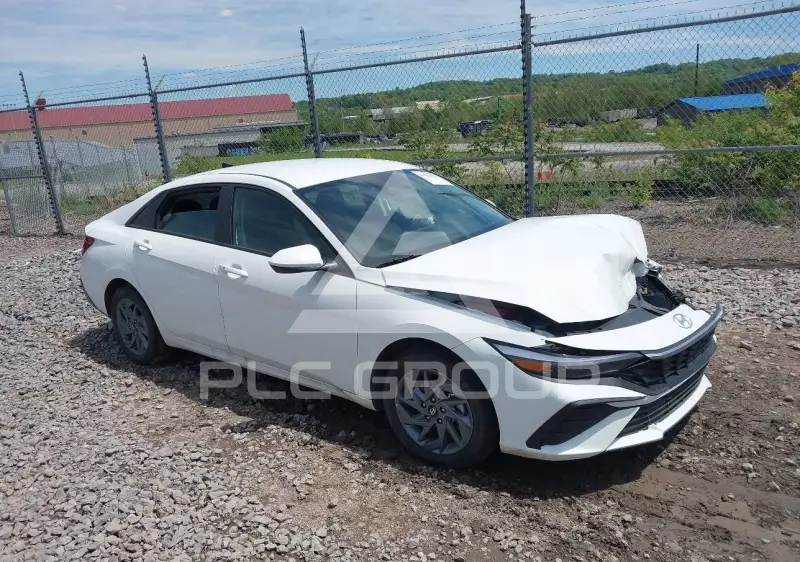 2026 Hyundai Elantra фото