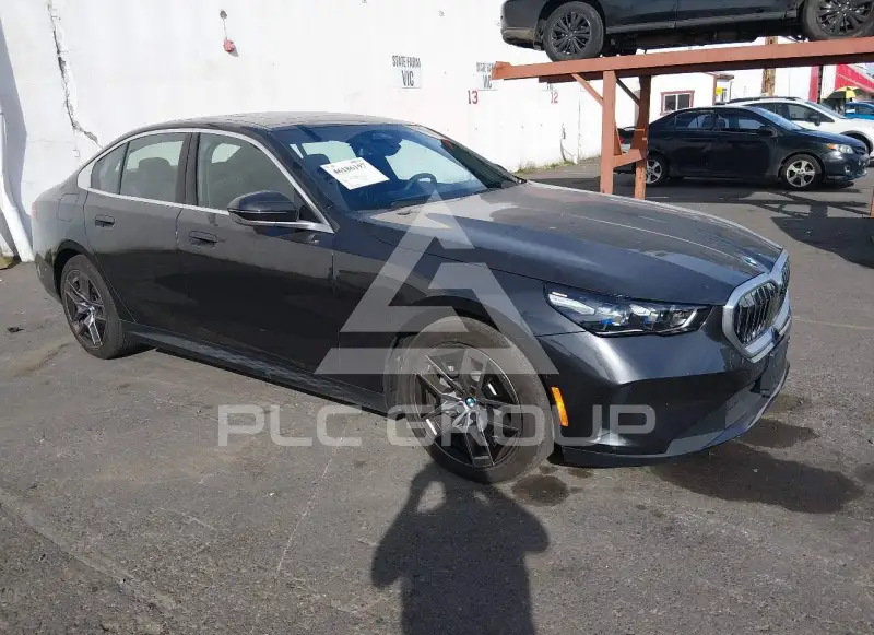 2027 BMW 530 photo