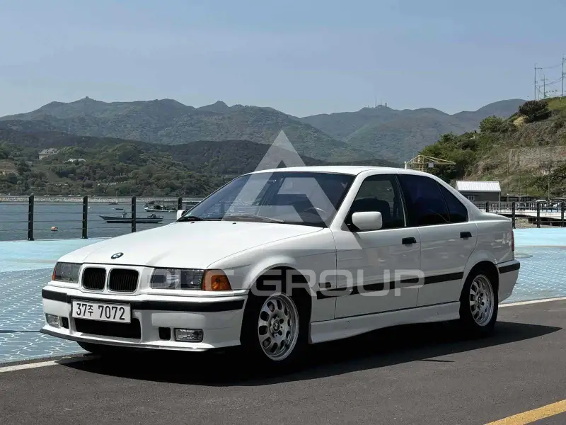 1995 BMW 320