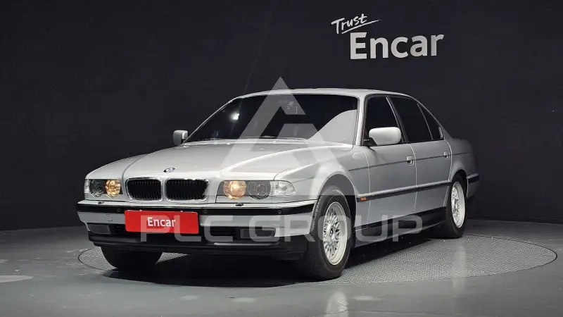 1999 BMW 740