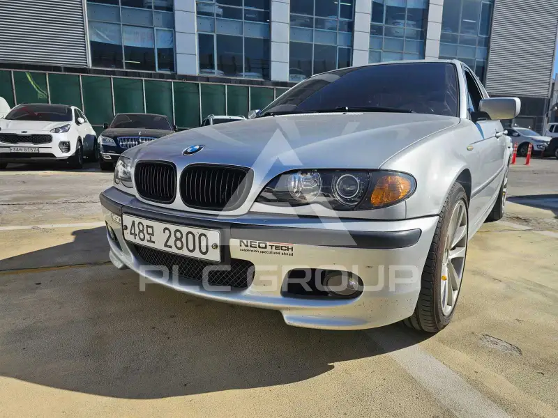 2003 BMW 320