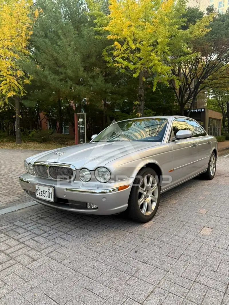 2004 Jaguar XJ