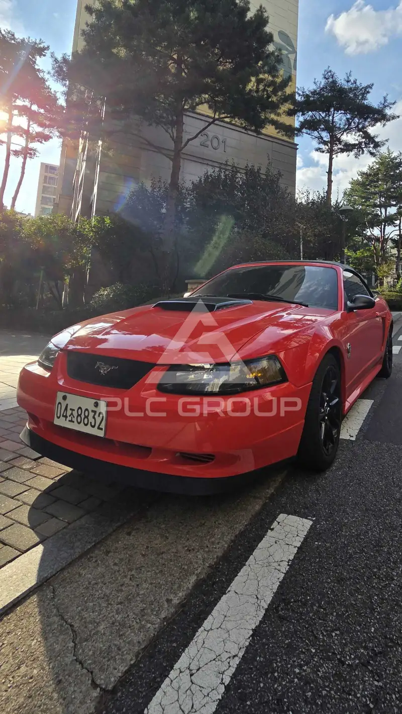 2004 Ford Mustang
