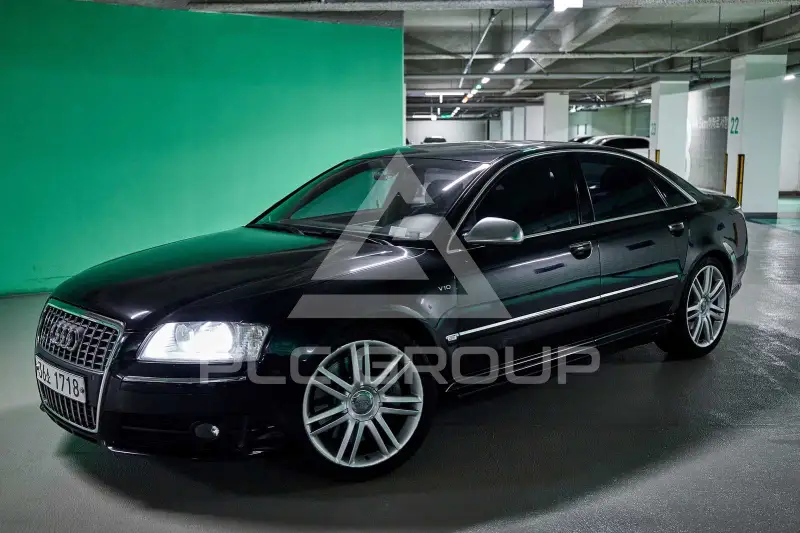 2007 Audi S8