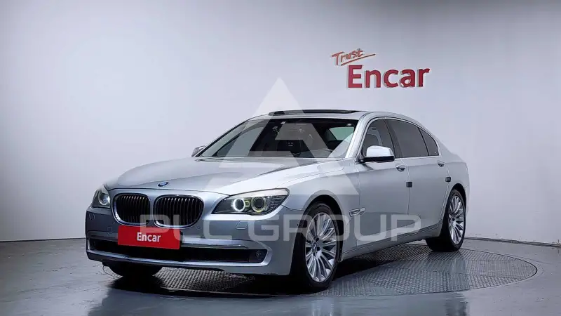 2009 BMW 740