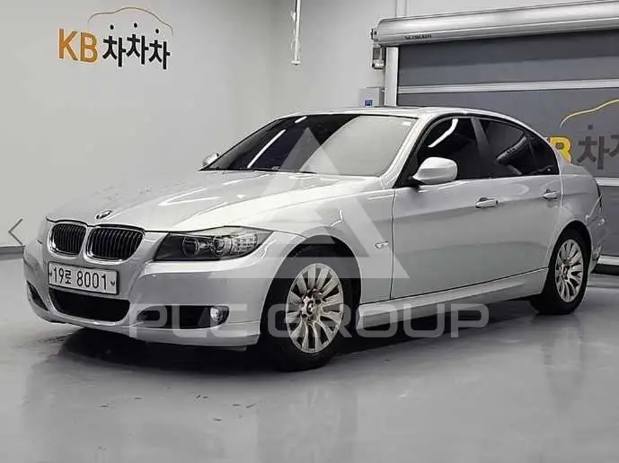 2009 BMW 320