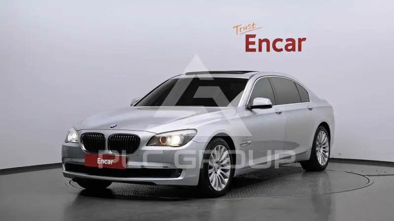 2010 BMW 740