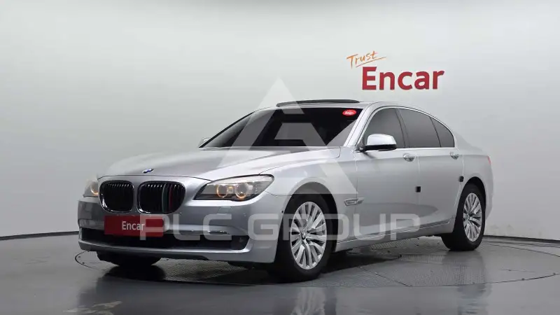 2010 BMW 740