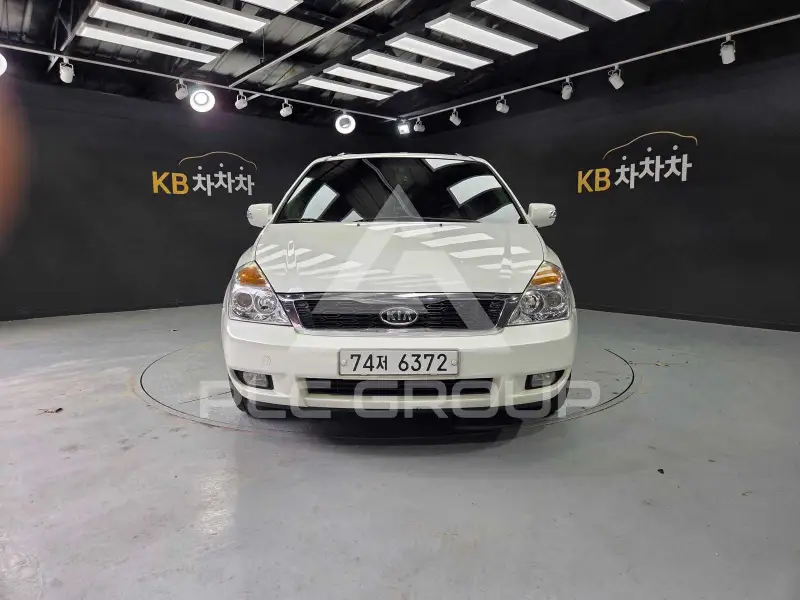 2010 KIA Carnival