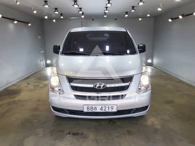 2010 Hyundai Starex