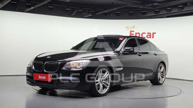 2011 BMW 740M