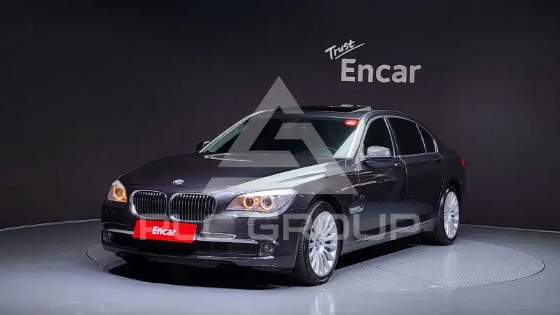 2011 BMW 740