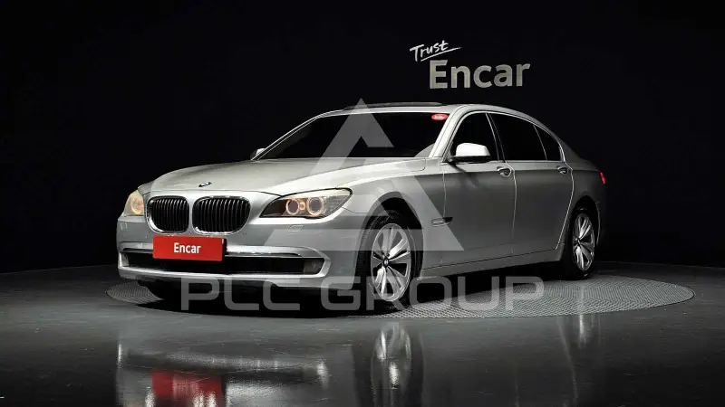 2011 BMW 740