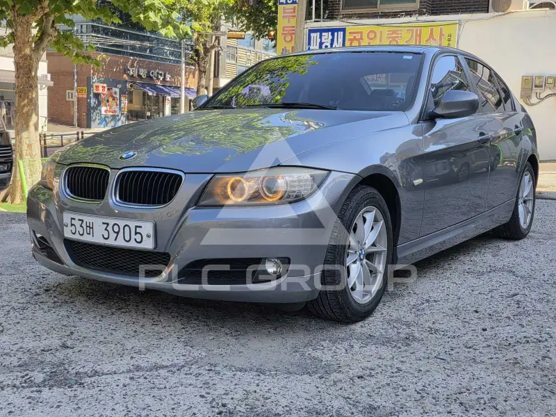 2011 BMW 320