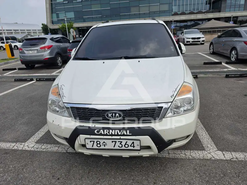 2011 KIA Carnival