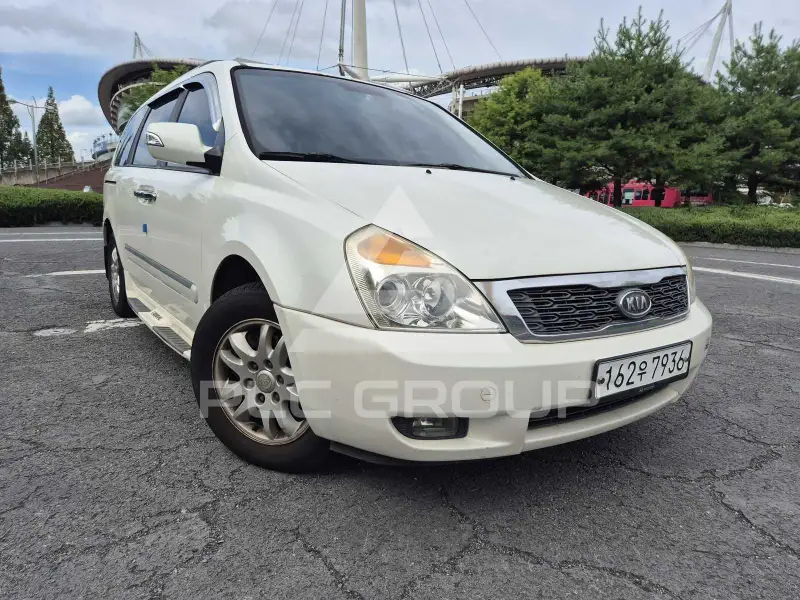 2011 KIA Carnival