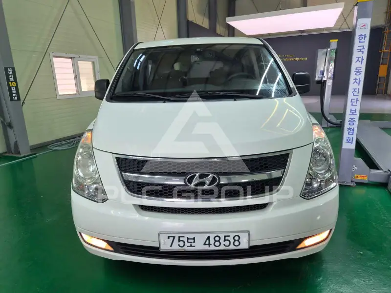 2011 Hyundai Starex