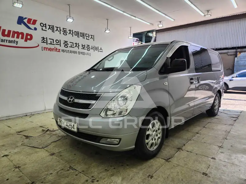 2011 Hyundai Starex