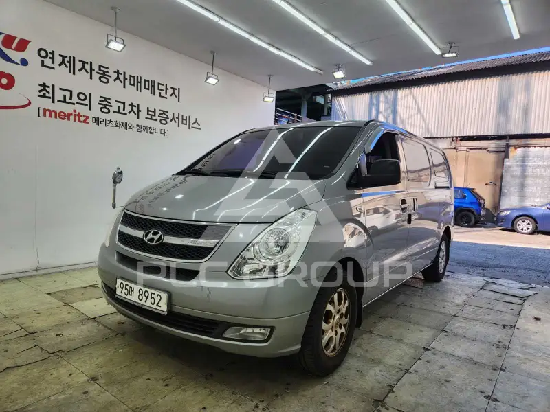 2011 Hyundai Starex