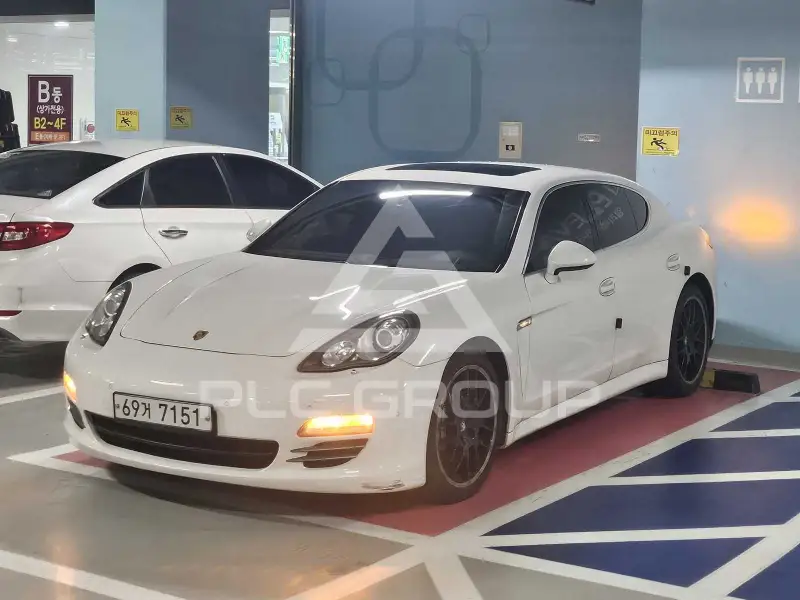 2011 Porsche Panamera
