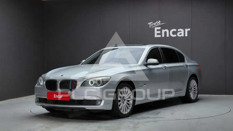 2012 BMW 730