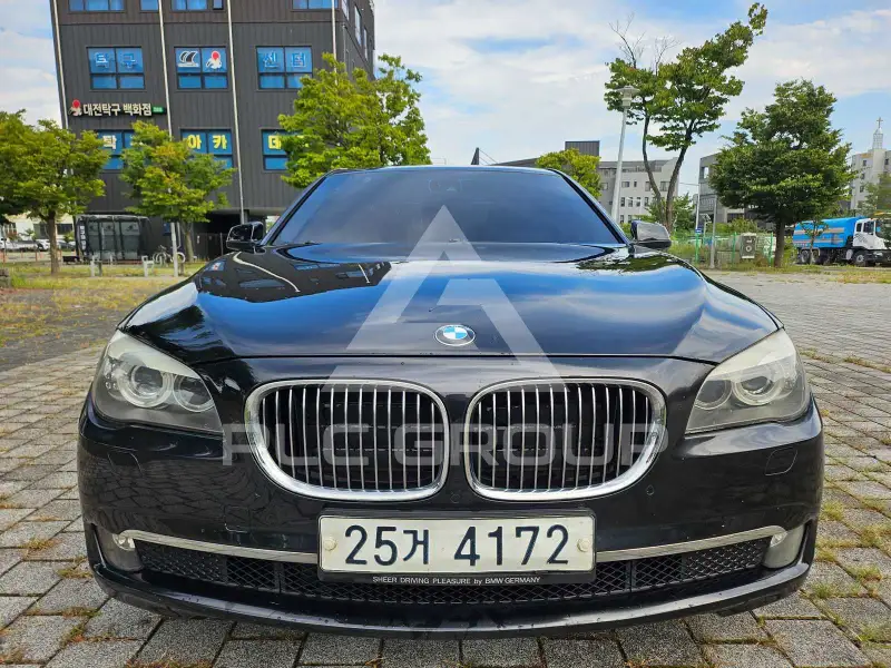 2012 BMW 730