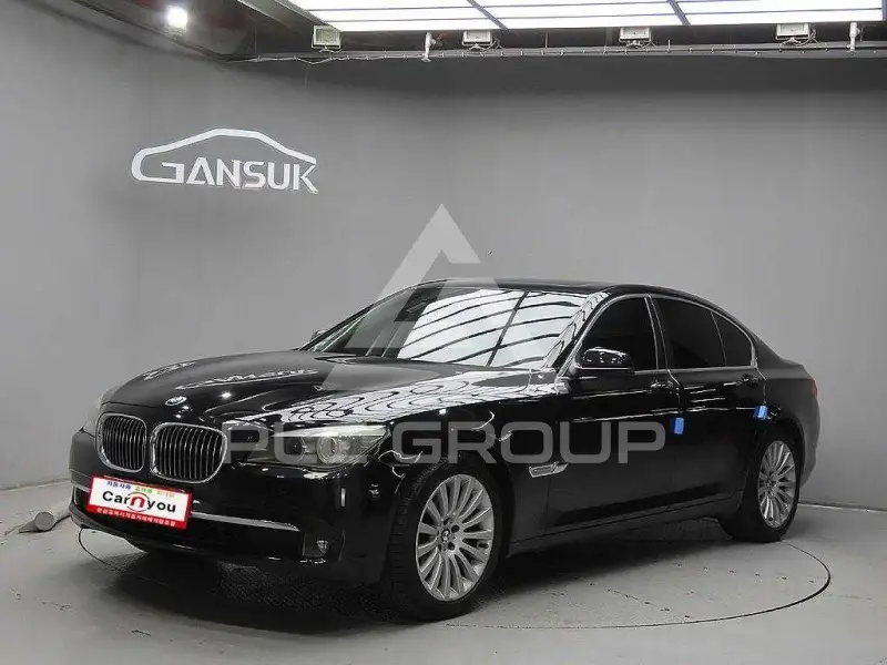 2012 BMW 730
