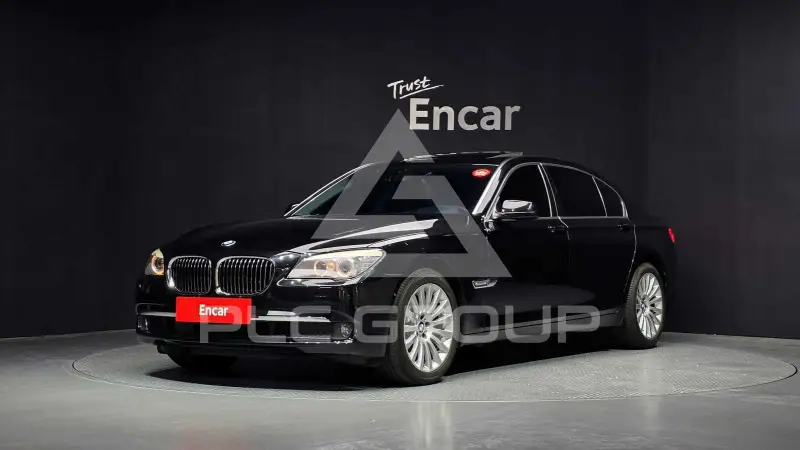 2012 BMW 740