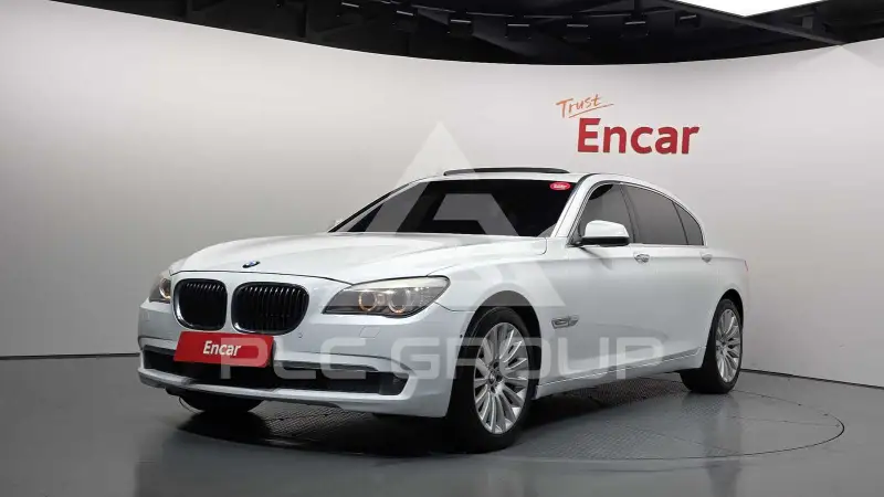 2012 BMW 730