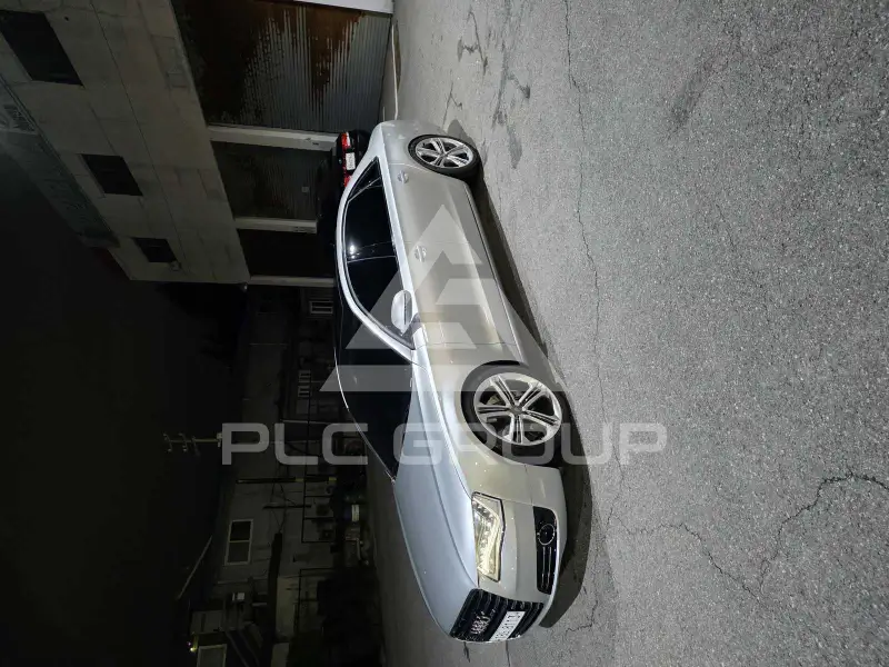 2012 Audi A8