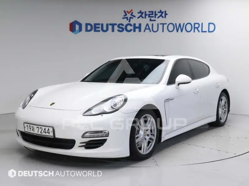 2012 Porsche Panamera